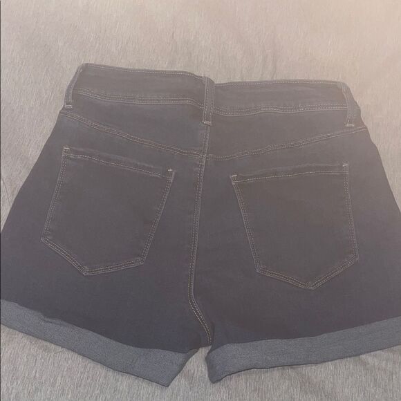 Fashion Nova Indigo Jean Shorts - Picture 3 of 3